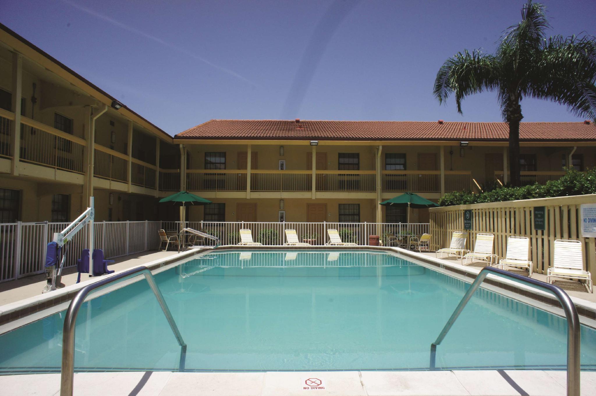 Baymont By Wyndham Fort Myers Central Dış mekan fotoğraf