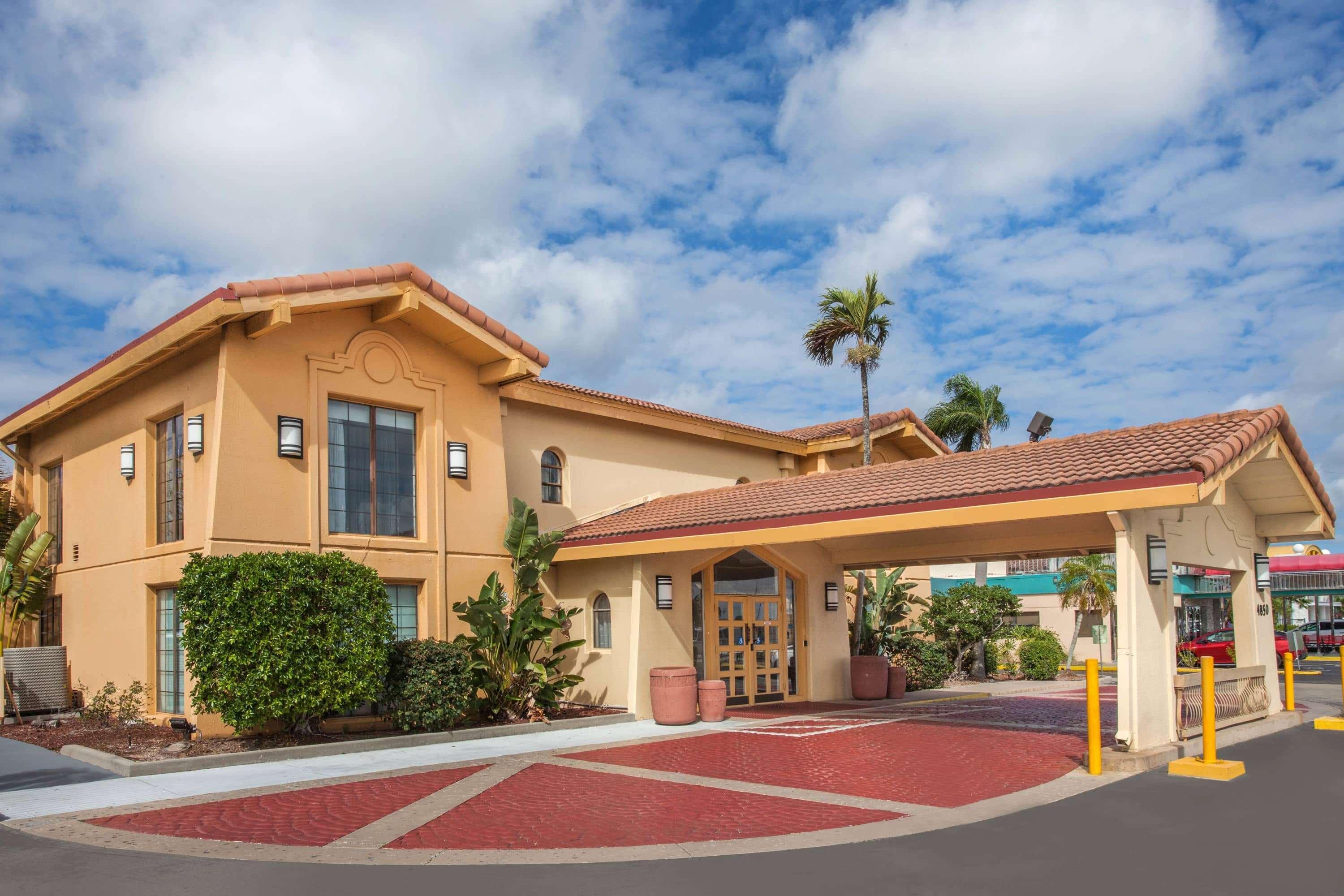 Baymont By Wyndham Fort Myers Central Dış mekan fotoğraf